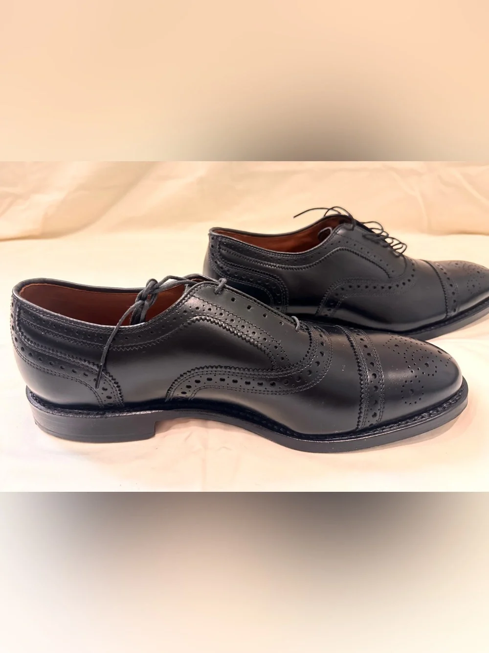Brooks Brothers Medallion Cap-Toe Oxford dress shoes US9 black